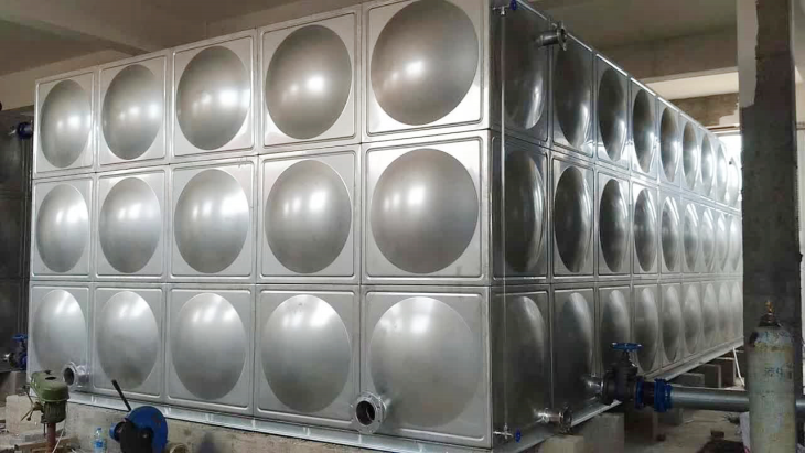 卧式不锈钢水箱 卧式不锈钢水箱